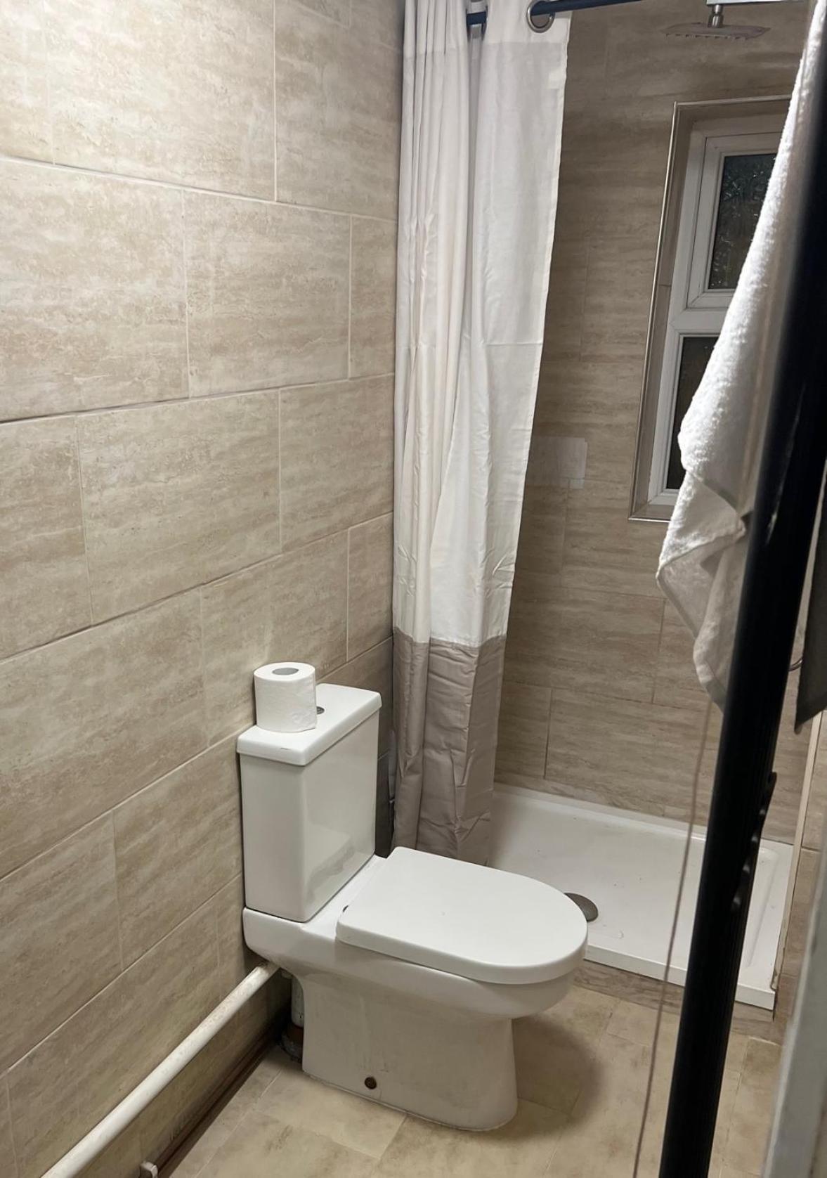 New Flat, Own Bathroom, Sitting Room & Large Bedroom - Walsall Bescot Esterno foto